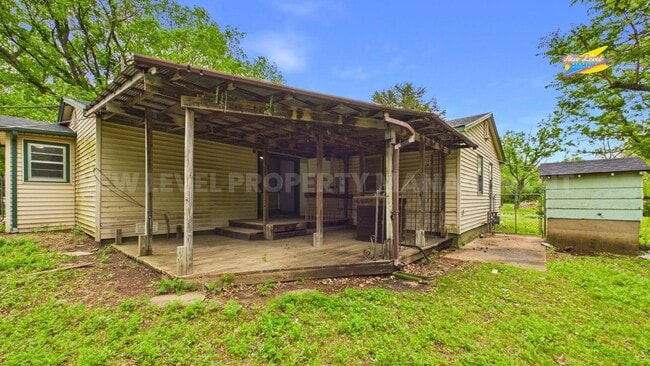 Building Photo - 4704 SW 101st Terrace