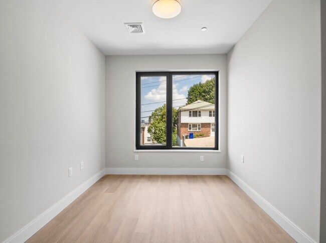 Building Photo - 249 Corey Rd