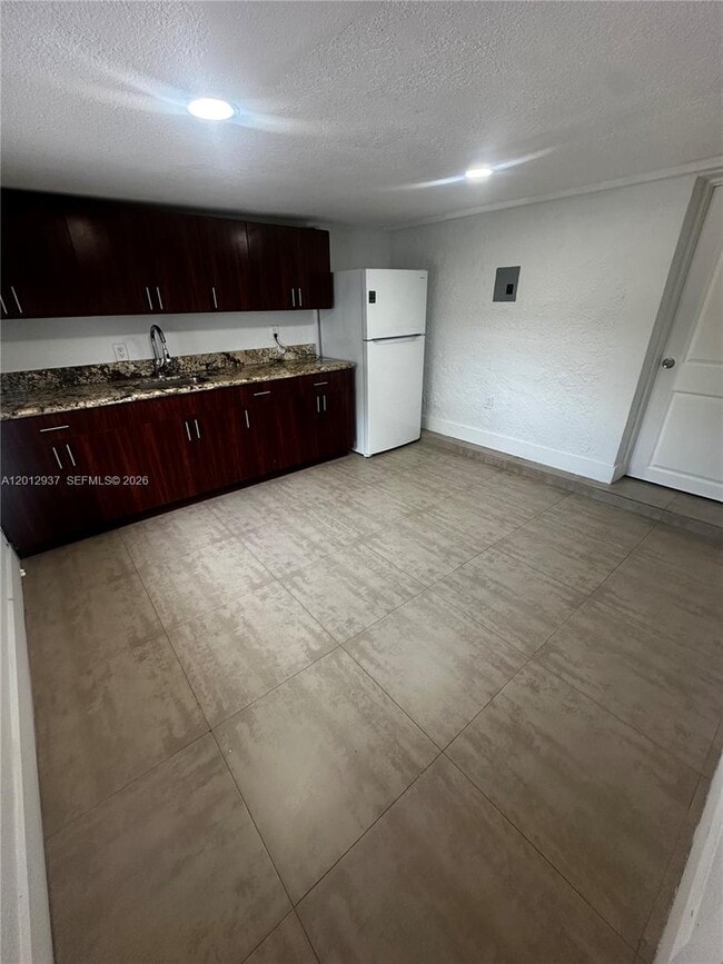 Building Photo - 18560 SW 128th Ave