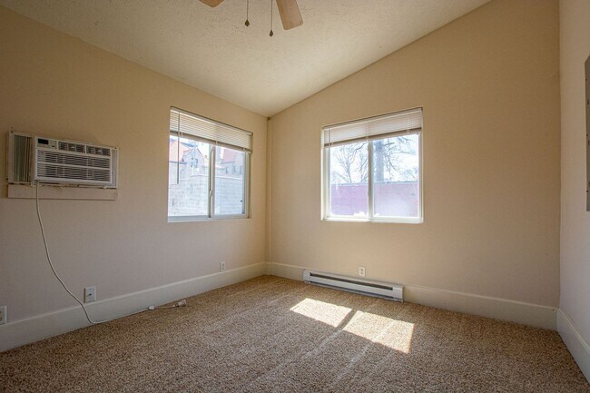 Building Photo - 133 S 38th St