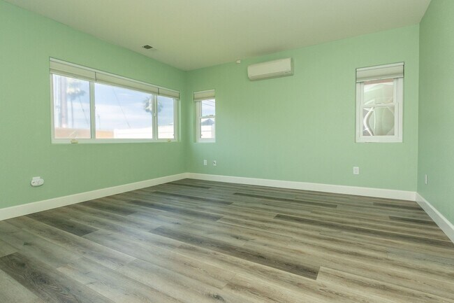 Building Photo - Beautiful 3Bed/2.5Bath Oceanview Home in C...