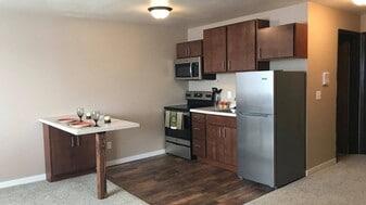 Building Photo - Courtyard Apartments