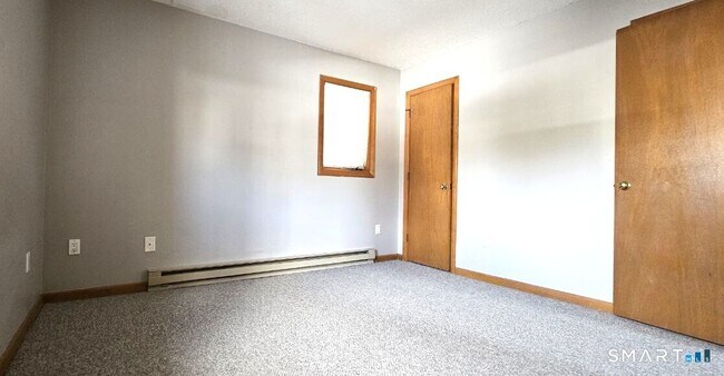 Building Photo - 482 East St