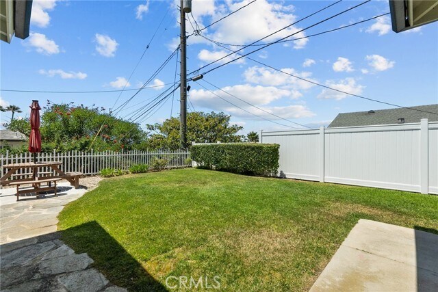 Building Photo - 321 Vía San Sebastian