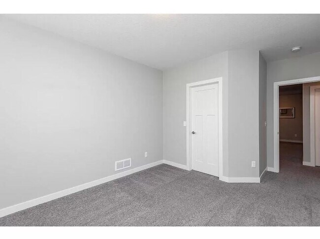 Building Photo - 1499 Belvior Ln NE