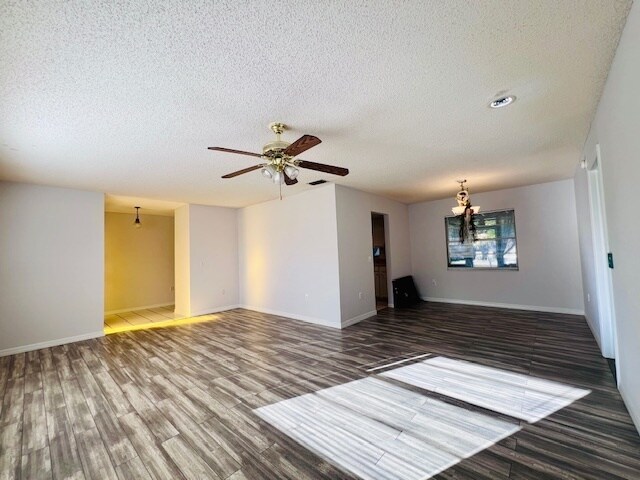 Building Photo - Elegant 3-Bed, 2-Bath Home in Prime Orland...