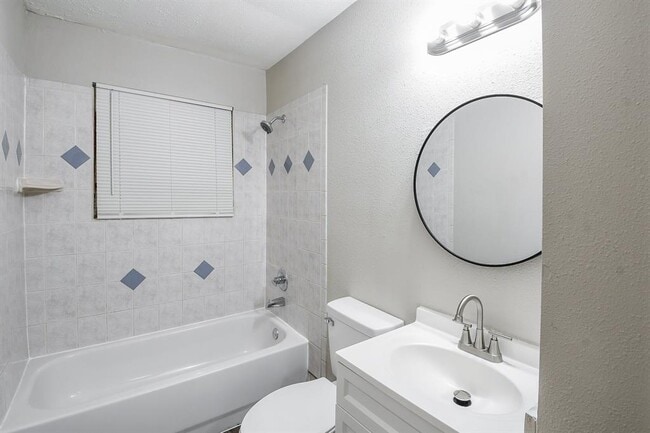 Building Photo - 3522 Stonham St