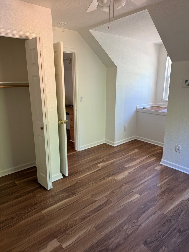 Building Photo - 15524 Buena Vista Avenida