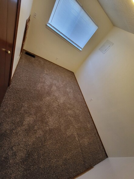 Building Photo - 6236 Pontiac St