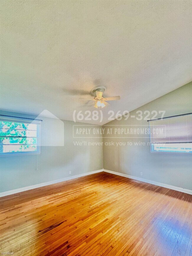 Building Photo - 3 br, 2 bath House - 2405 Melbourne Dr -