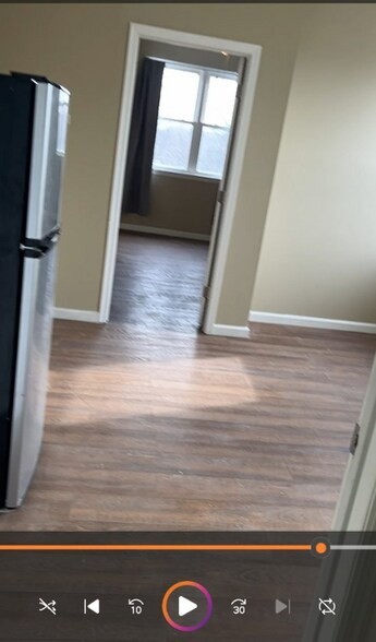 Building Photo - 2255 N Park Ave