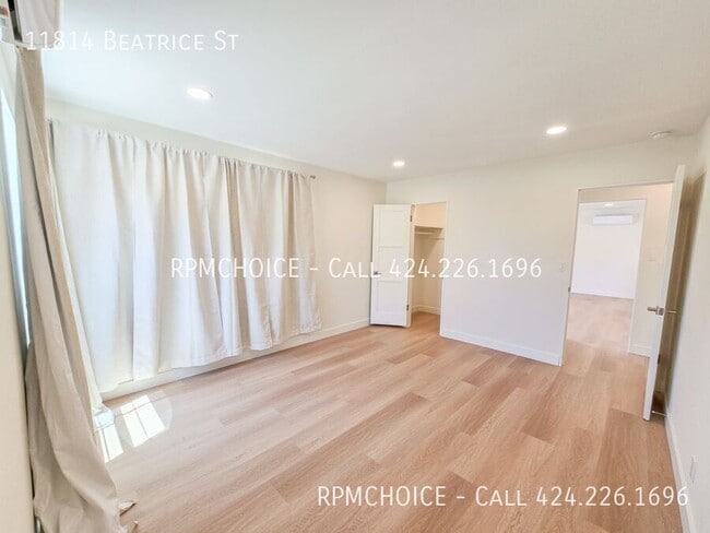 Building Photo - 11814 Beatrice St