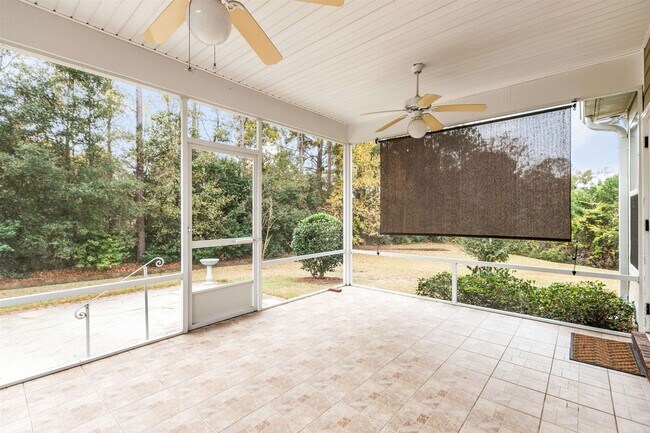 Building Photo - Captivating 3 bedroom house available for rent, wood floors, garage, screened porch renting for $...