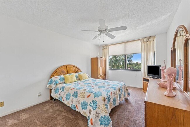 Building Photo - 6158 Palma Del Mar Blvd S