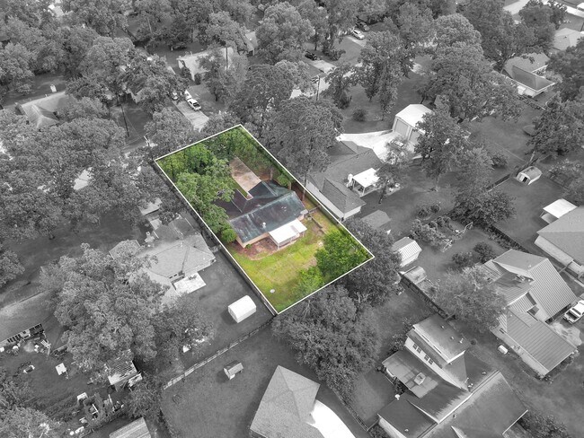 Building Photo - 162 Greenleaf Ln