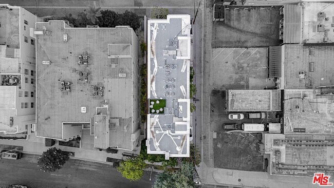 Building Photo - 1182 Wellesley Ave