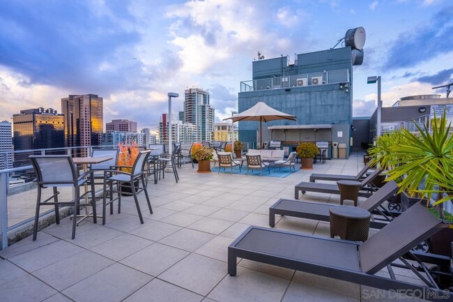 Roof Decl - 1080 Park Blvd