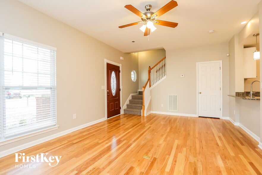 Building Photo - 1431 Bern Dr