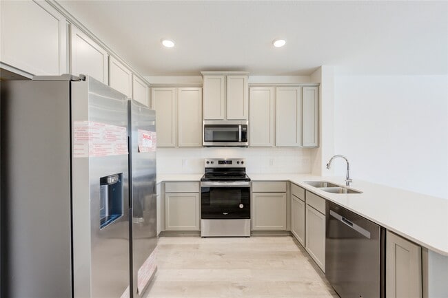 Building Photo - 11914 Carvalho Dr