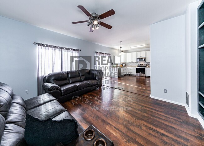 Building Photo - 2214 Cowhand Pl