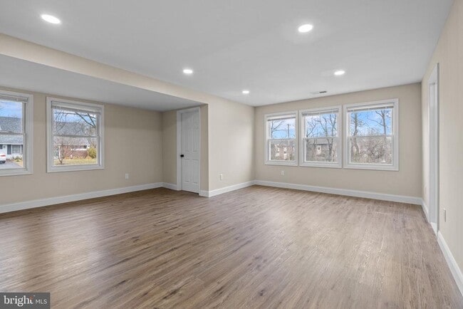 Building Photo - 64 Vividleaf Ln