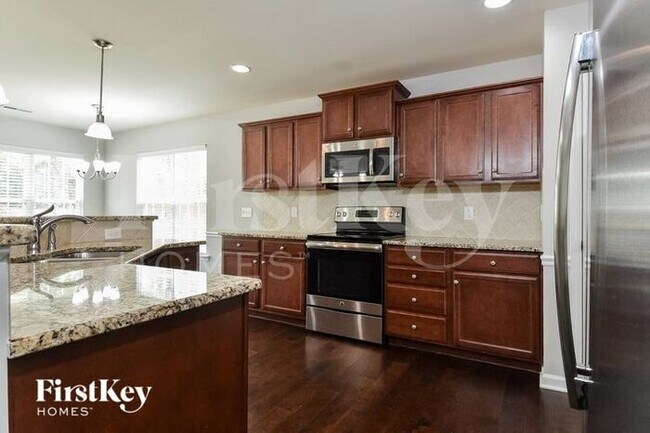 Building Photo - 4955 Longburn Ln