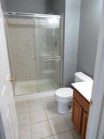 Building Photo - 465 Cary Woods Cir