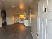 Building Photo - 102 Hopkins Ave