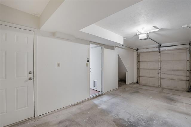 Building Photo - 3420 Briaroaks Dr
