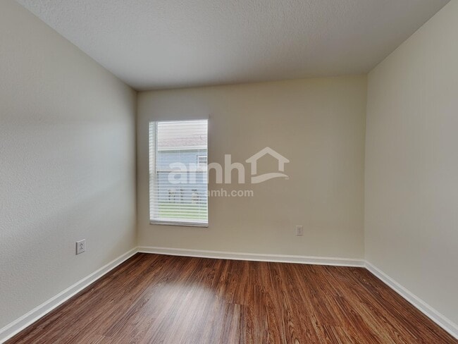 Building Photo - 1044 Summer Breeze Dr