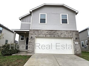 Building Photo - 2440 Ayers Dr