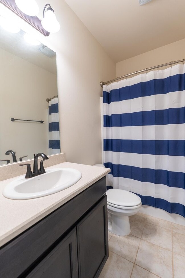 Building Photo - Victoria Meadows 3 bedroom, 2 bathroom Home
