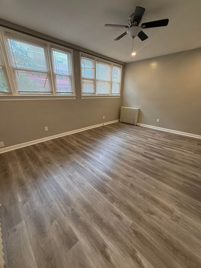 Building Photo - 303 Broadway-1A-1A