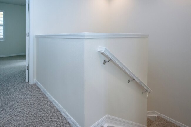 Building Photo - 3 Bedroom 2.5 Bath Townhome San Michele