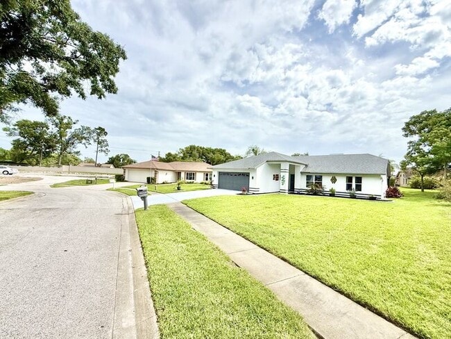 Building Photo - 13642 Dunwoody Ct