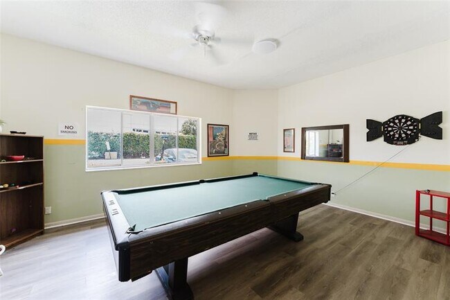 Building Photo - 400 Waterway Dr S