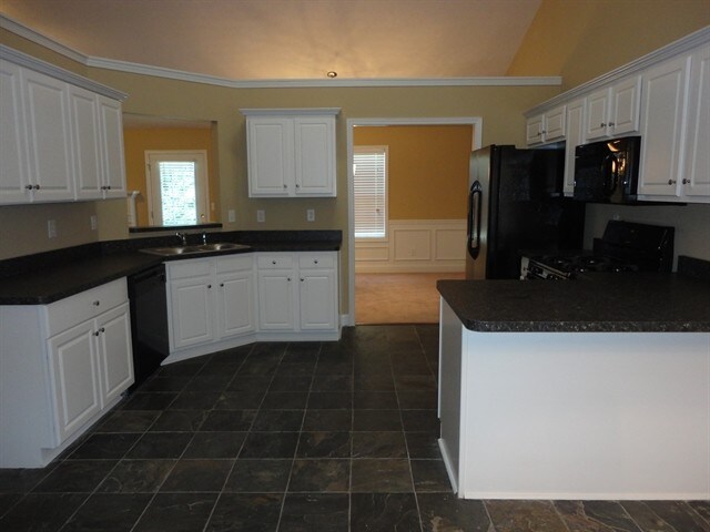 Building Photo - 2710 Meadow Gate Way