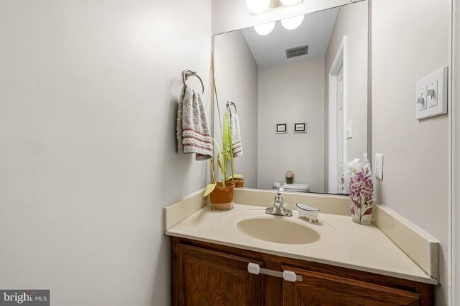 Building Photo - 3964 Forest Valley Rd