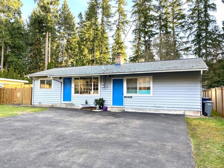 Building Photo - Bothell Duplex w/ Spacious Yard (MOVE IN SPECIAL 2 WEEKS FREE)