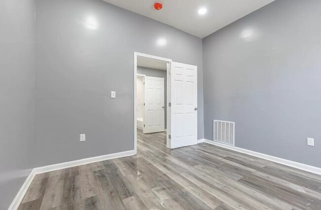 Building Photo - 2314 Brooklyn Ave