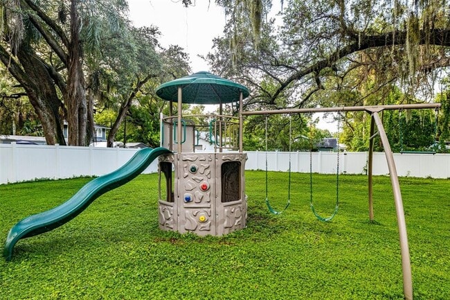 Building Photo - 113 W Adalee St