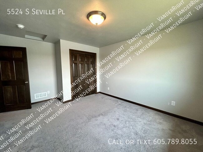 Building Photo - 5524 Seville Pl