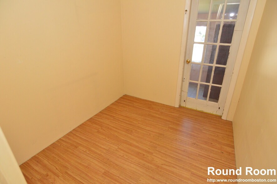 Building Photo - 100 Etna St