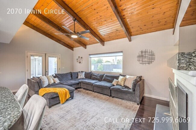 Building Photo - 2070 Irwin Cir