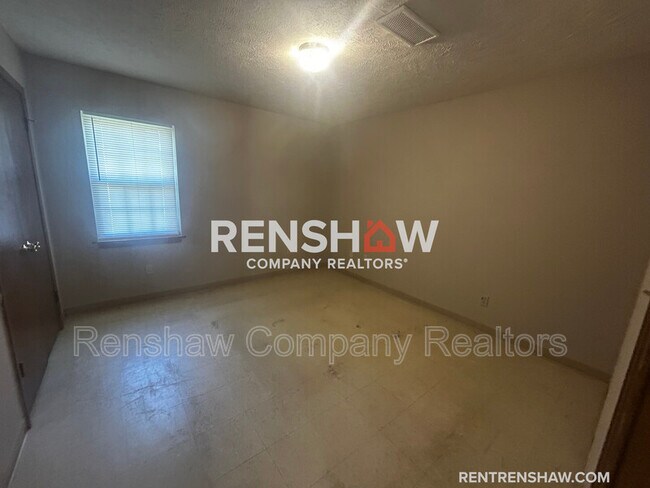 Building Photo - 429 N Wilson Ave