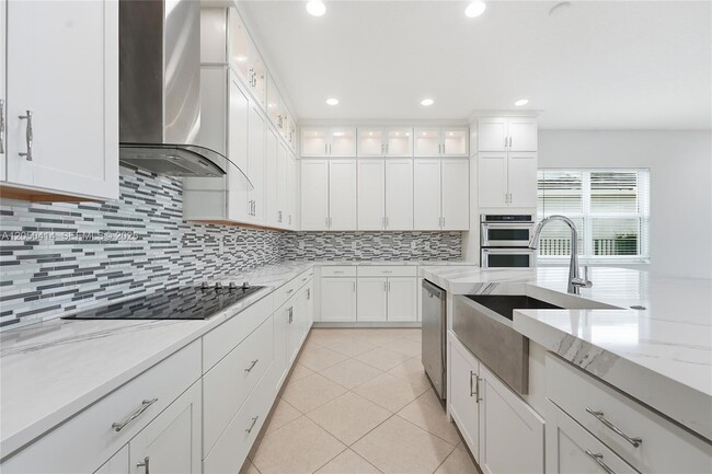 Building Photo - 15239 Goldfinch Cir