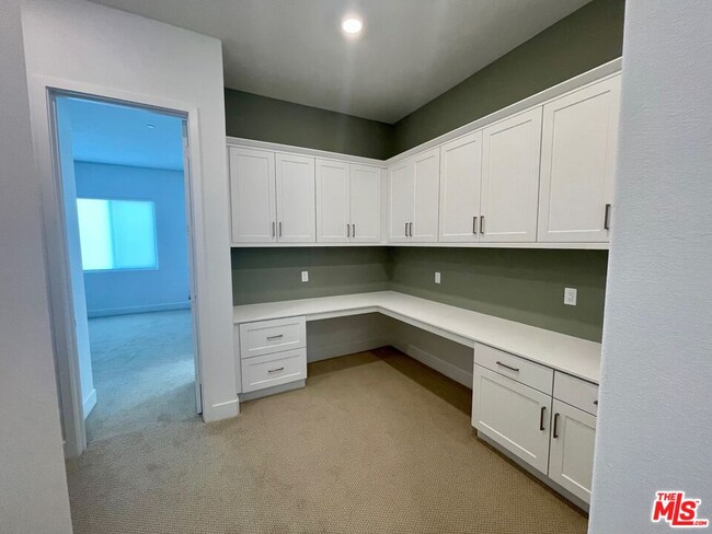 Building Photo - 26666 Beartown Ln