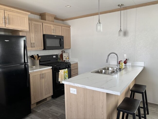 Building Photo - 530 Cimarron