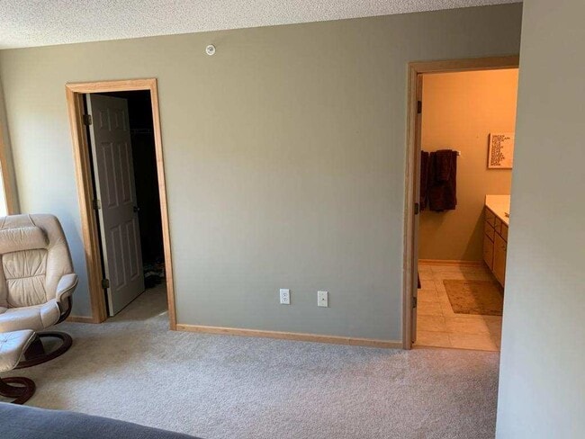 Building Photo - 11775 Vermillion St NE