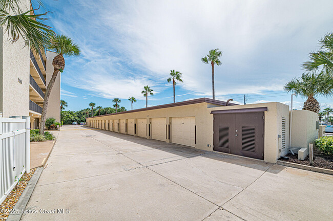 Building Photo - 1465 Jimmy Buffett Mem Hwy